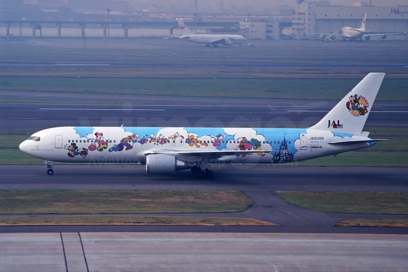 Japan Airlines Boeing 767-346 JA8399