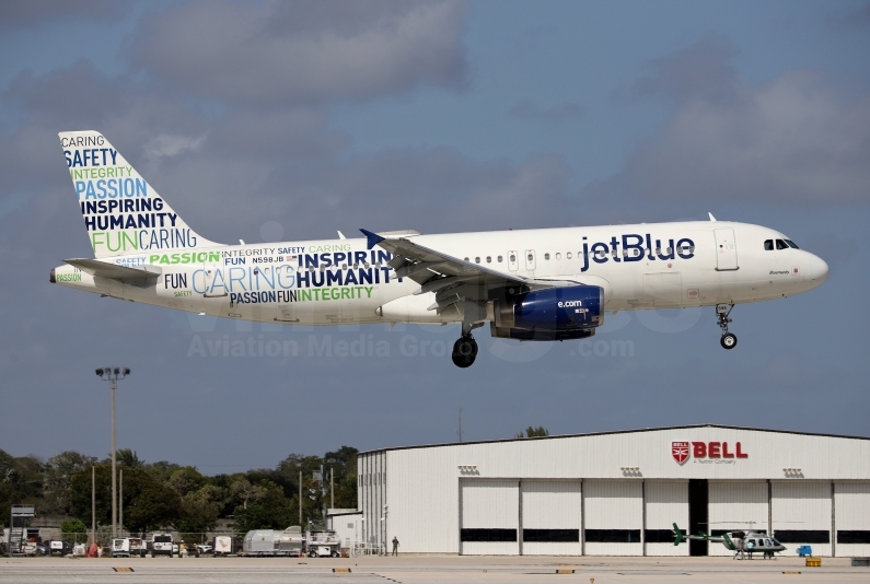 JetBlue Airways Airbus A320-232 N598JB