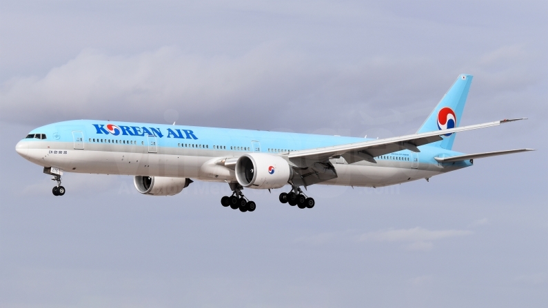 Korean Air Lines Boeing 777-3B5(ER) HL8275