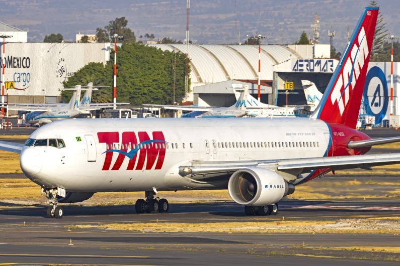 TAM Linhas Aéreas Boeing 767-316(ER)(WL) PT-MSX