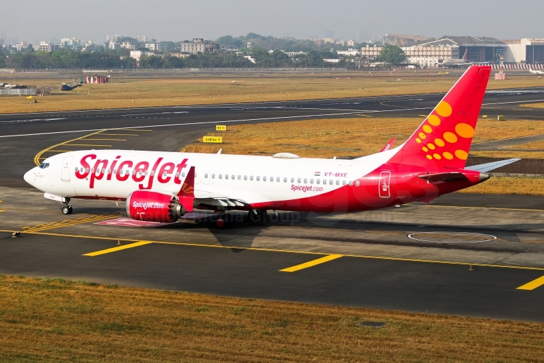 SpiceJet Boeing 737-8 MAX VT-MXE