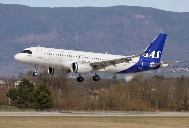 SAS Connect Airbus A320-251N EI-SIY