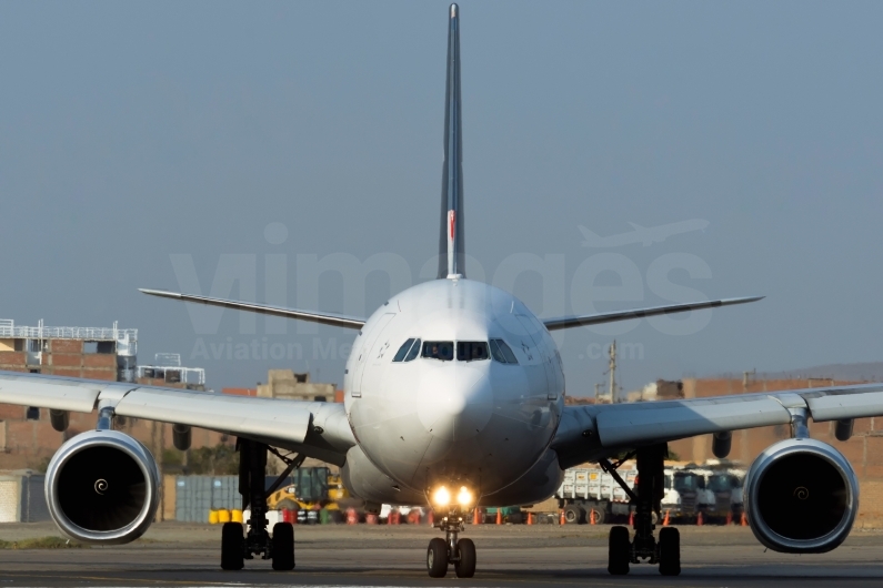 Avianca Airbus A330-243 N279AV