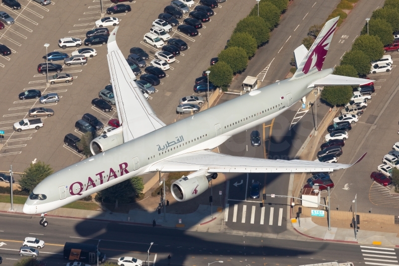 Qatar Airways Airbus A350-1041 A7-ANO