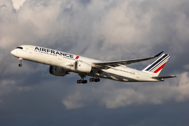 Air France Airbus A350-941 F-HTYC