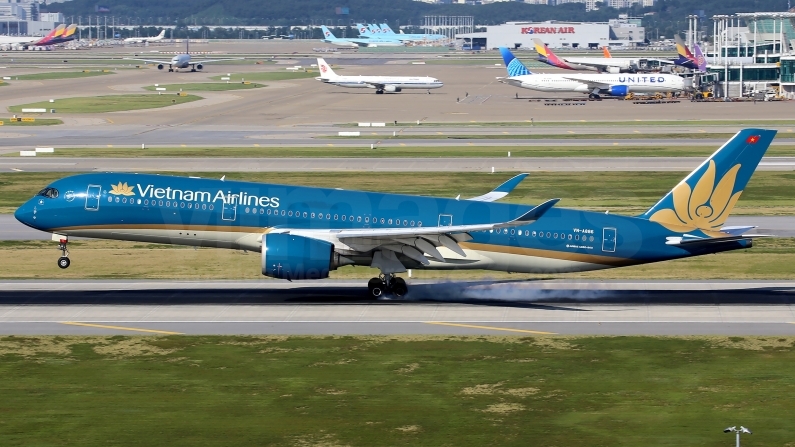 Vietnam Airlines Airbus A350-941 VN-A886