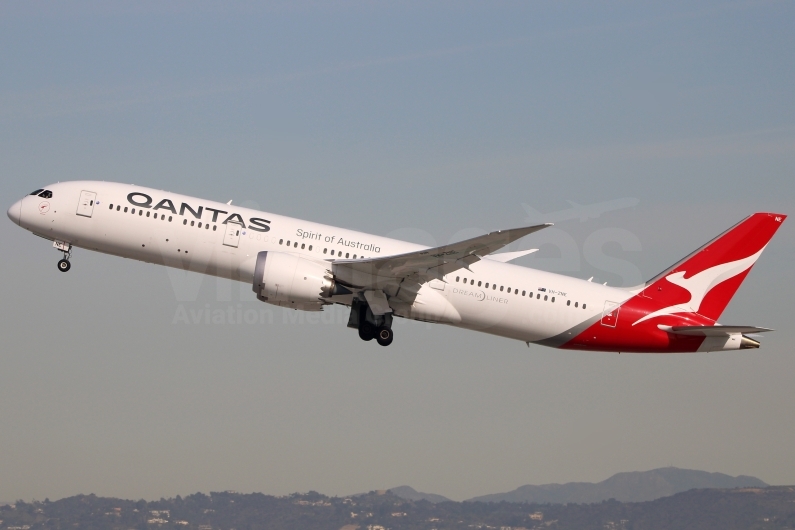 Qantas Boeing 787-9 Dreamliner VH-ZNE