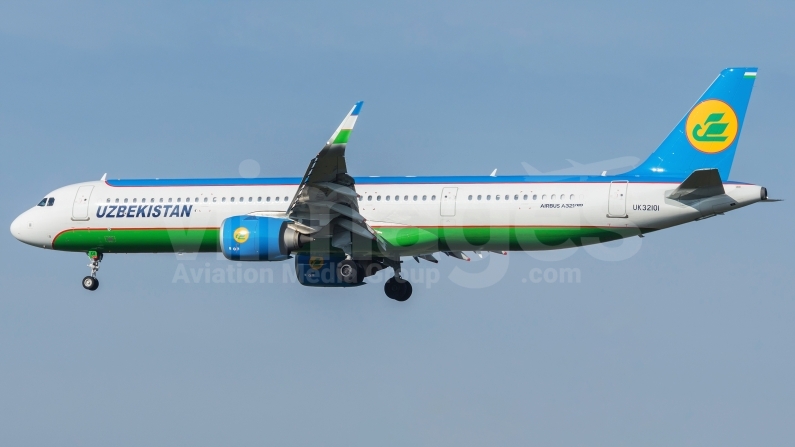 Uzbekistan Airways Airbus A321-253NX UK32101