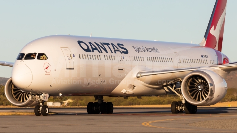 Qantas Boeing 787-9 Dreamliner VH-ZNK