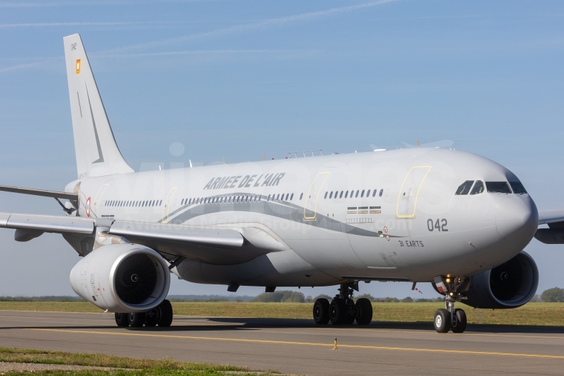 Armée de l'Air (French Air Force) Airbus A330-243(MRTT) Phenix MRTT042 / F-UJCH