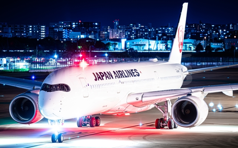 Japan Airlines Airbus A350-941 JA12XJ