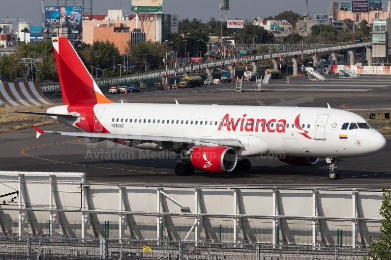 Avianca Airbus A320-214 N253AC