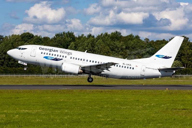 Geosky Boeing 737-3U3 4L-UKA