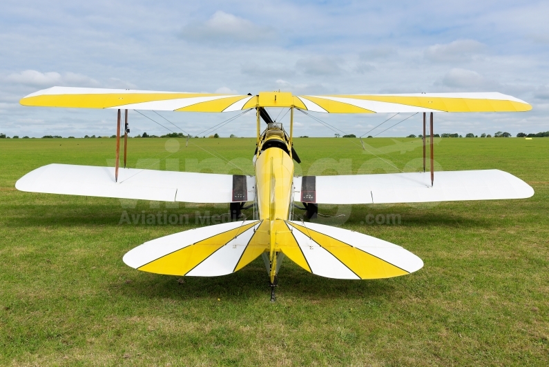 Private De Havilland DH-82A Tiger Moth G-ALIW