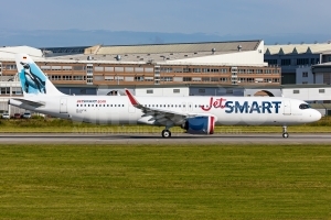 JetSMART Airbus A321-271NX D-AVYK / CC-DIF