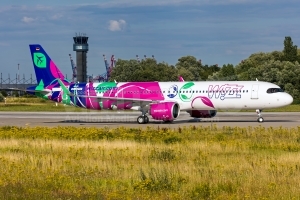 Wizz Air Malta Airbus A321-271NX D-AZYJ / 9H-WNM