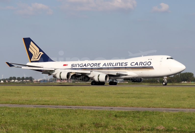 Singapore Airlines Cargo Boeing 747-412F 9V-SFP