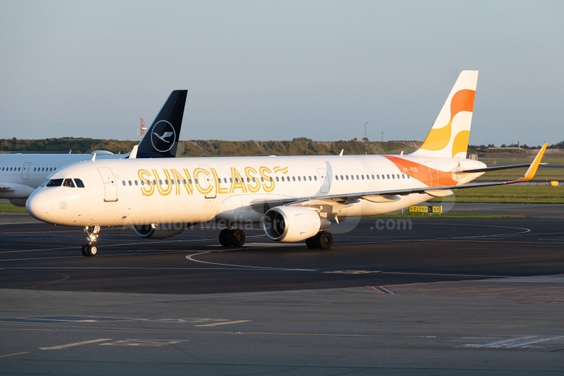 Sunclass Airlines Airbus A321-211(WL) OY-TCD