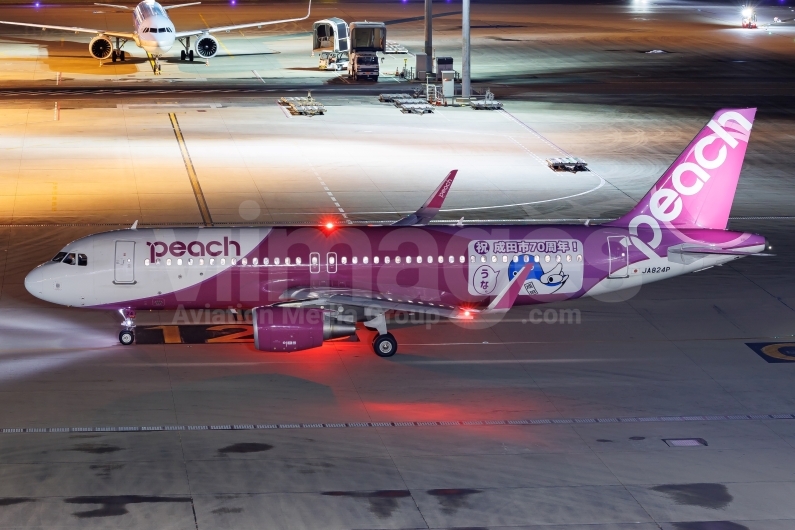 Peach Airbus A320-214(WL) JA824P