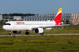 Iberia Airbus A321-253NY D-AVYR / EC-OIL