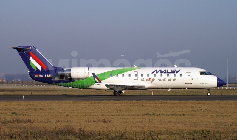 Malév Express Bombardier CRJ-200ER (CL-600-2B19) HA-LNB