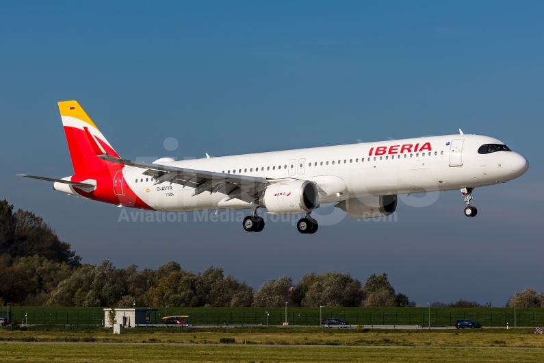 Iberia Airbus A321-253NY D-AVYR / EC-OIL