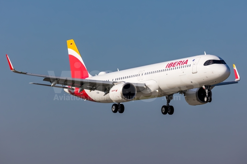 Iberia Airbus A321-253NY D-AVYR / EC-OIL