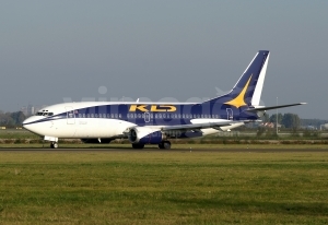 KD Avia Boeing 737-382 EI-DJK