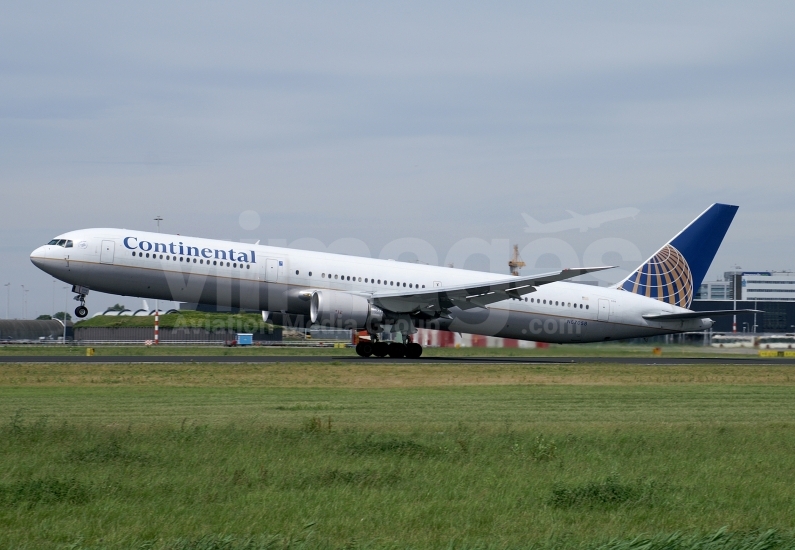 Continental Airlines Boeing 767-424(ER) N67058