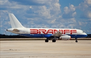 Braniff Airbus A320-231 N905BN