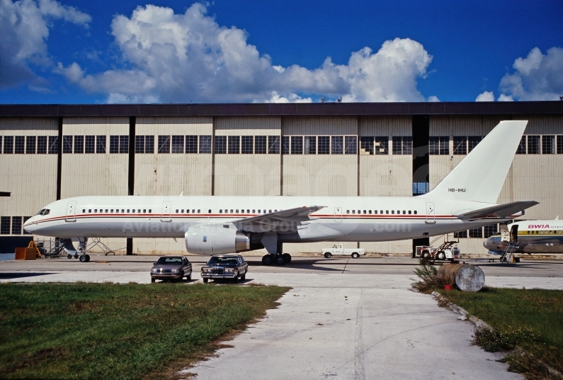 Petrolair Boeing 757-23A HB-IHU