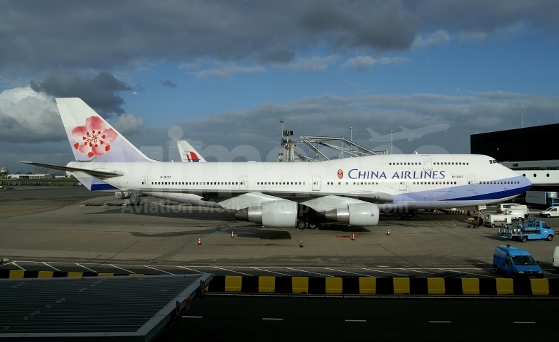 China Airlines Boeing 747-409 B-18207