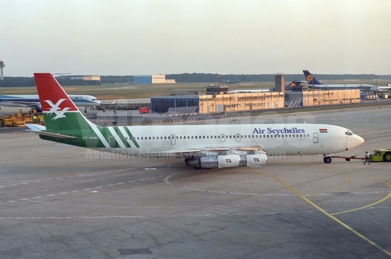 Air Seychelles Boeing 707-324C S7-4HM