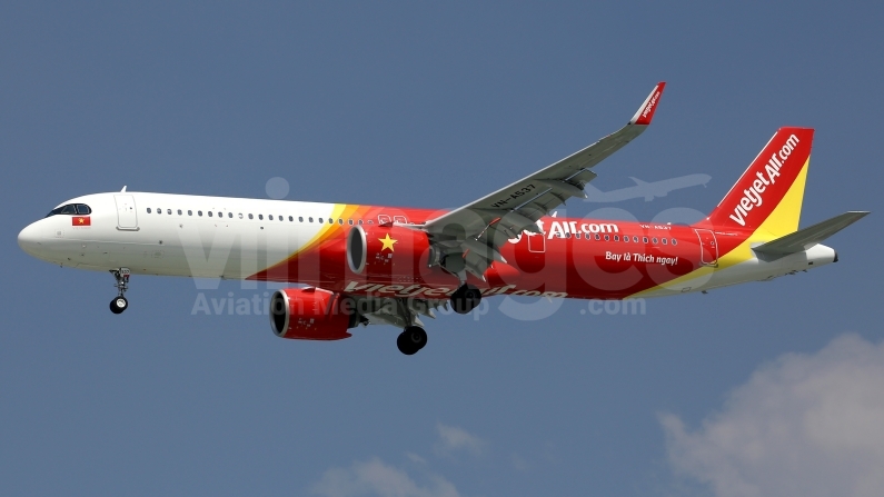 VietJetAir Airbus A321-271NX VN-A537