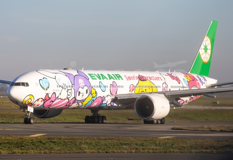 Eva Air Boeing 777-35E(ER) B-16740