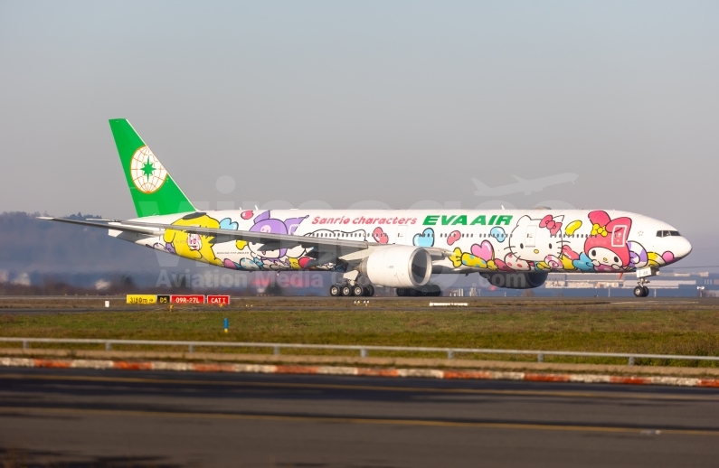 Eva Air Boeing 777-35E(ER) B-16740