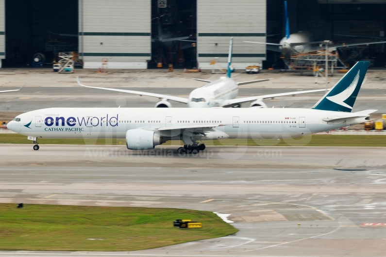 Cathay Pacific Boeing 777-367(ER) B-KQI