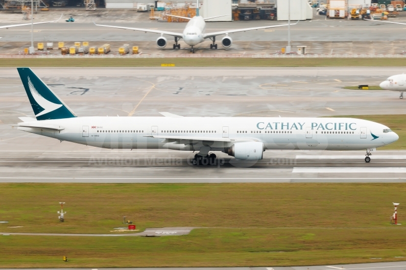 Cathay Pacific Boeing 777-367 B-HNQ