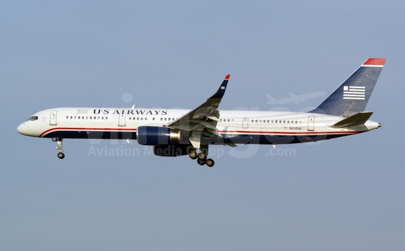 US Airways Boeing 757-2B7(WL) N200UU