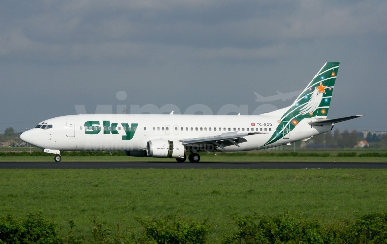 Sky Airlines Boeing 737-48E TC-SGD