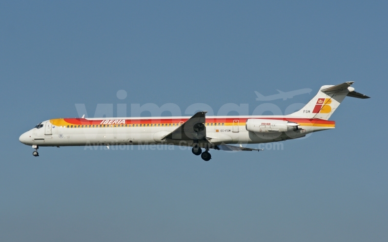 Iberia McDonnell Douglas MD-88 EC-FGM