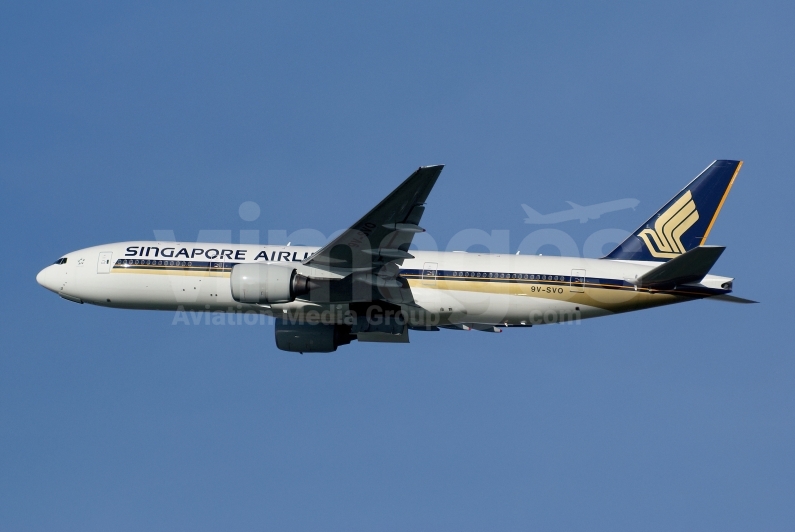 Singapore Airlines Boeing 777-212(ER) 9V-SVO