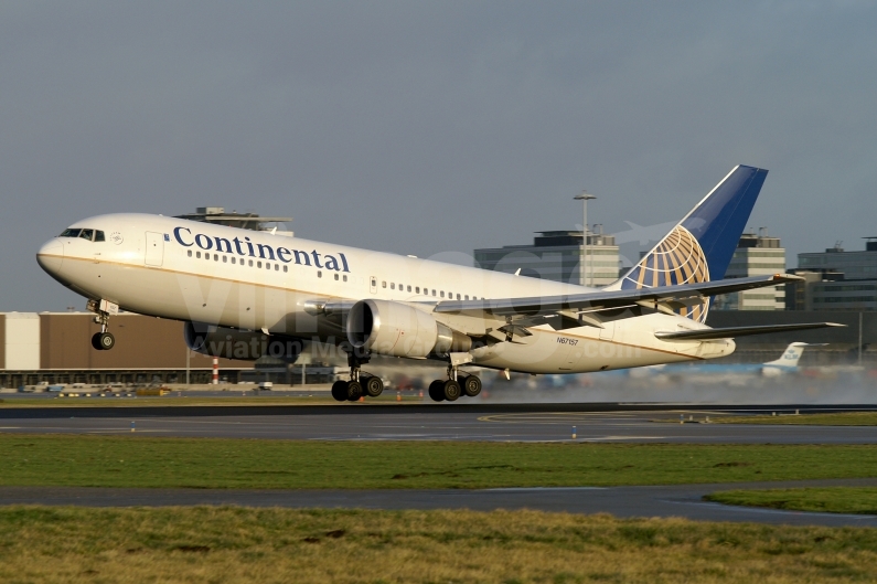 Continental Airlines Boeing 767-224(ER) N67157