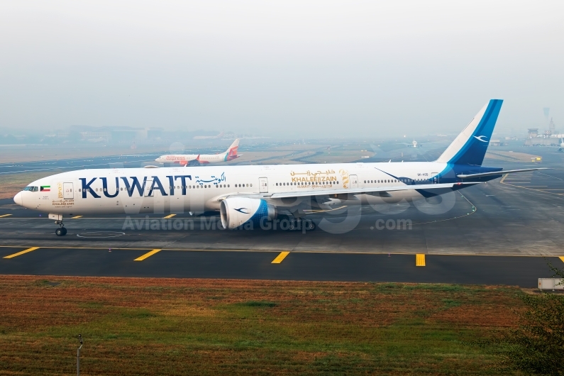 Kuwait Airways Boeing 777-369(ER) 9K-AOD